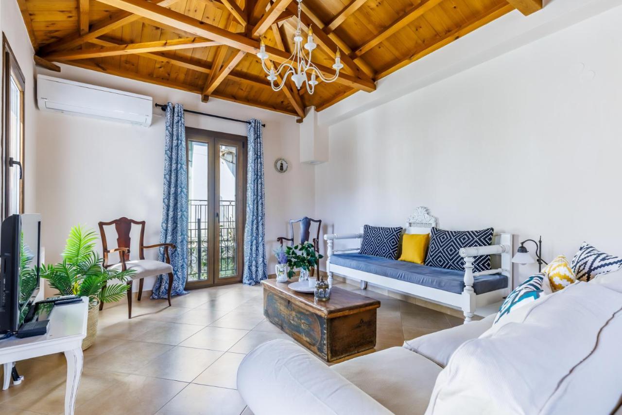 Petradi Town Apartment Скопелос Екстериор снимка