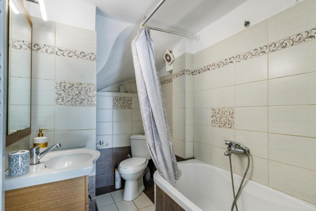 Petradi Town Apartment Скопелос Екстериор снимка